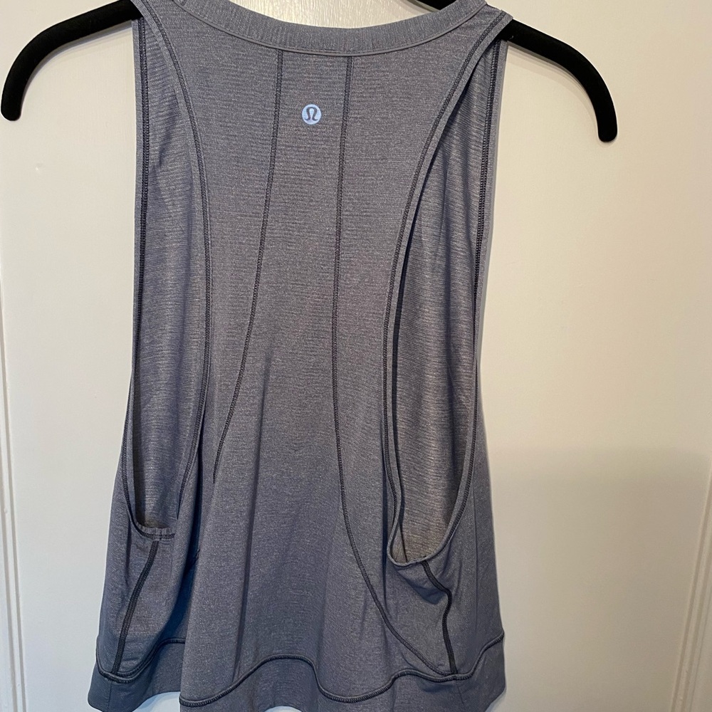 silverescent crop Lululemon tank